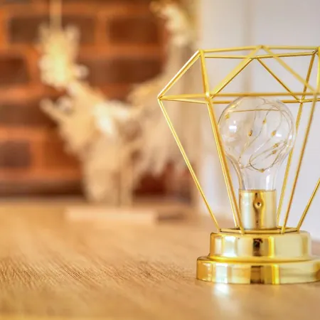 Rose Ecrin De Charme Avec Parking Terrasse Privee Et Jardin Partage