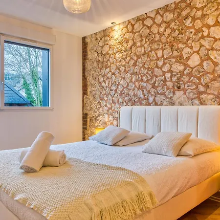 Rose écrin De Charme Avec Parking Terrasse Privée Et Jardin Partagé Appartement *