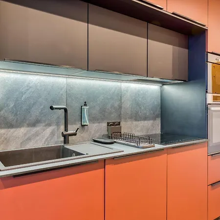 Apartamento Rose Ecrin De Charme Avec Parking Terrasse Privee Et Jardin Partage Grand-Couronne