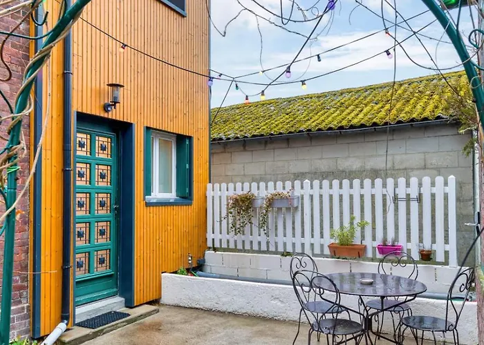 Rose écrin De Charme Avec Parking Terrasse Privée Et Jardin Partagé * Grand-Couronne