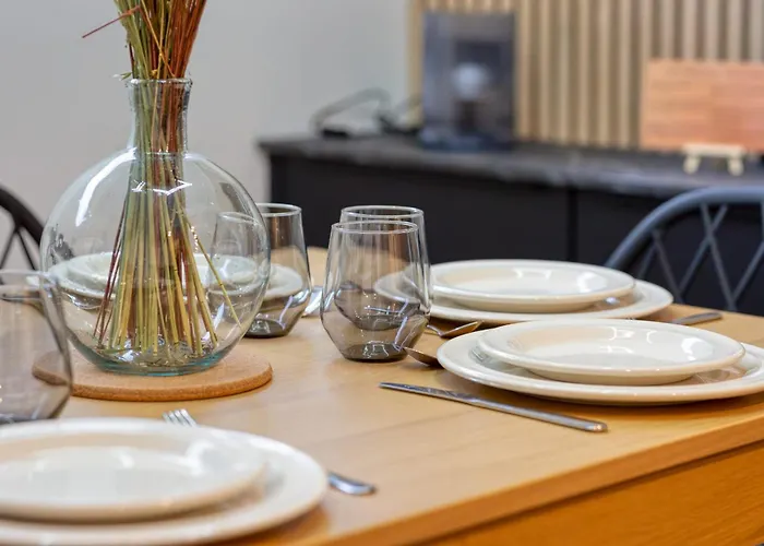 Appartement Rose écrin De Charme Avec Parking Terrasse Privée Et Jardin Partagé Grand-Couronne