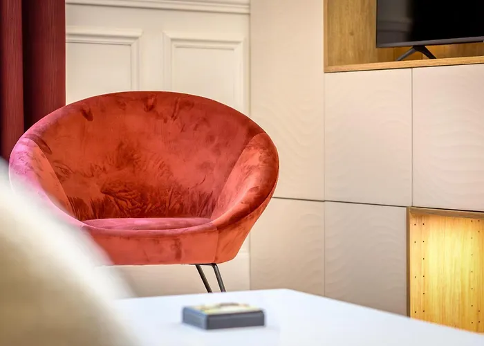 Rose écrin De Charme Avec Parking Terrasse Privée Et Jardin Partagé