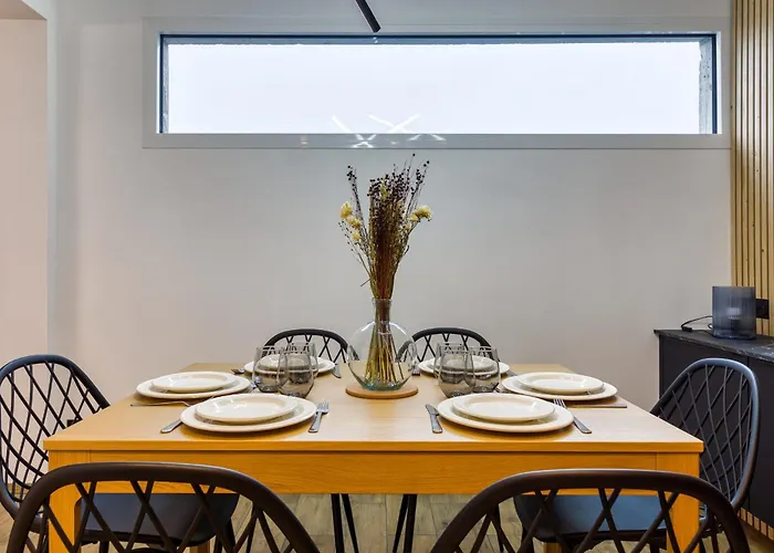 Rose écrin De Charme Avec Parking Terrasse Privée Et Jardin Partagé Grand-Couronne