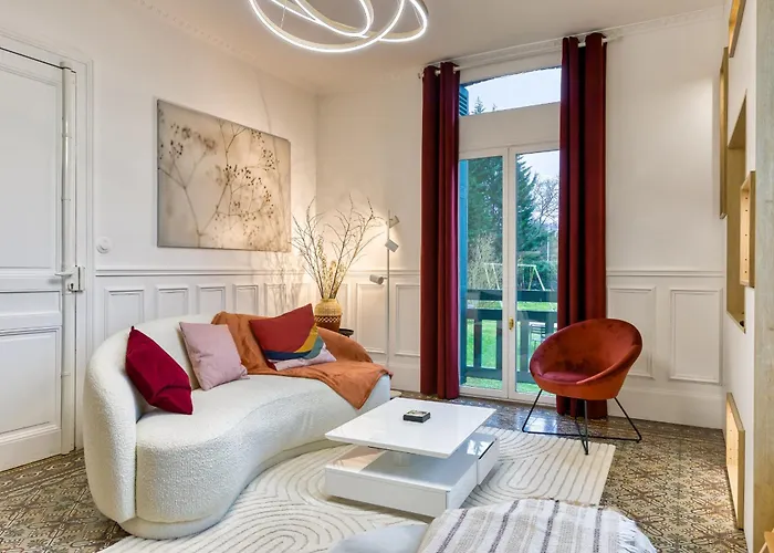 Rose écrin De Charme Avec Parking Terrasse Privée Et Jardin Partagé