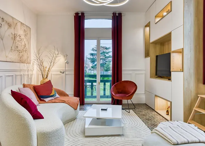 Appartement Rose écrin De Charme Avec Parking Terrasse Privée Et Jardin Partagé